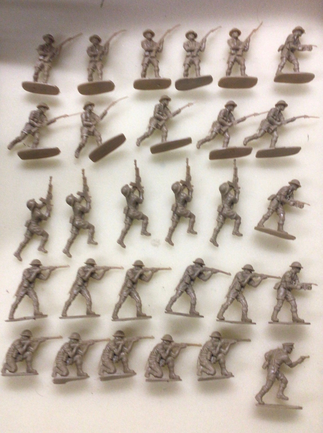 Airfix 1/32 British Eighth Army Plastic Figures Excellent  boxed