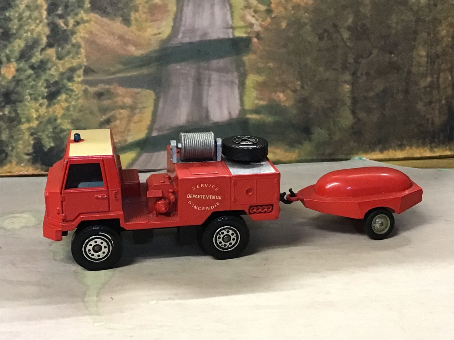 Solido  BERLIET CAMIVA 4 X 4 F-F & MOTO POMPE GUINARD