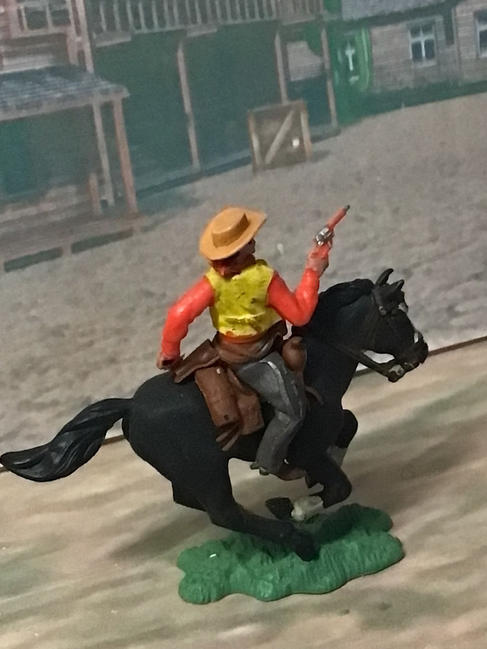 Thumbnail: Herald  H633 Western Figures Cowboy Two gun cowboy on Herald horse