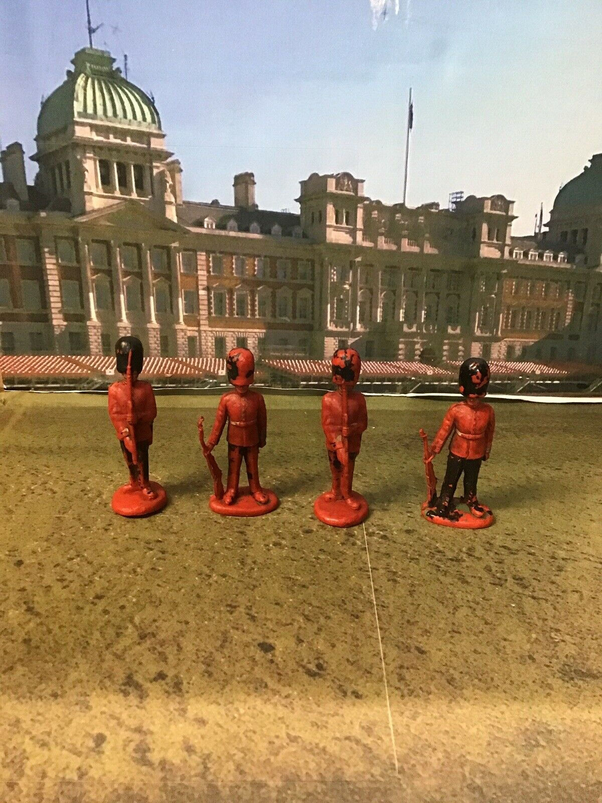 Super Rare Vintage Zang Myers Plastic Scots Guards x 4 2 Present and 2 At Ease.