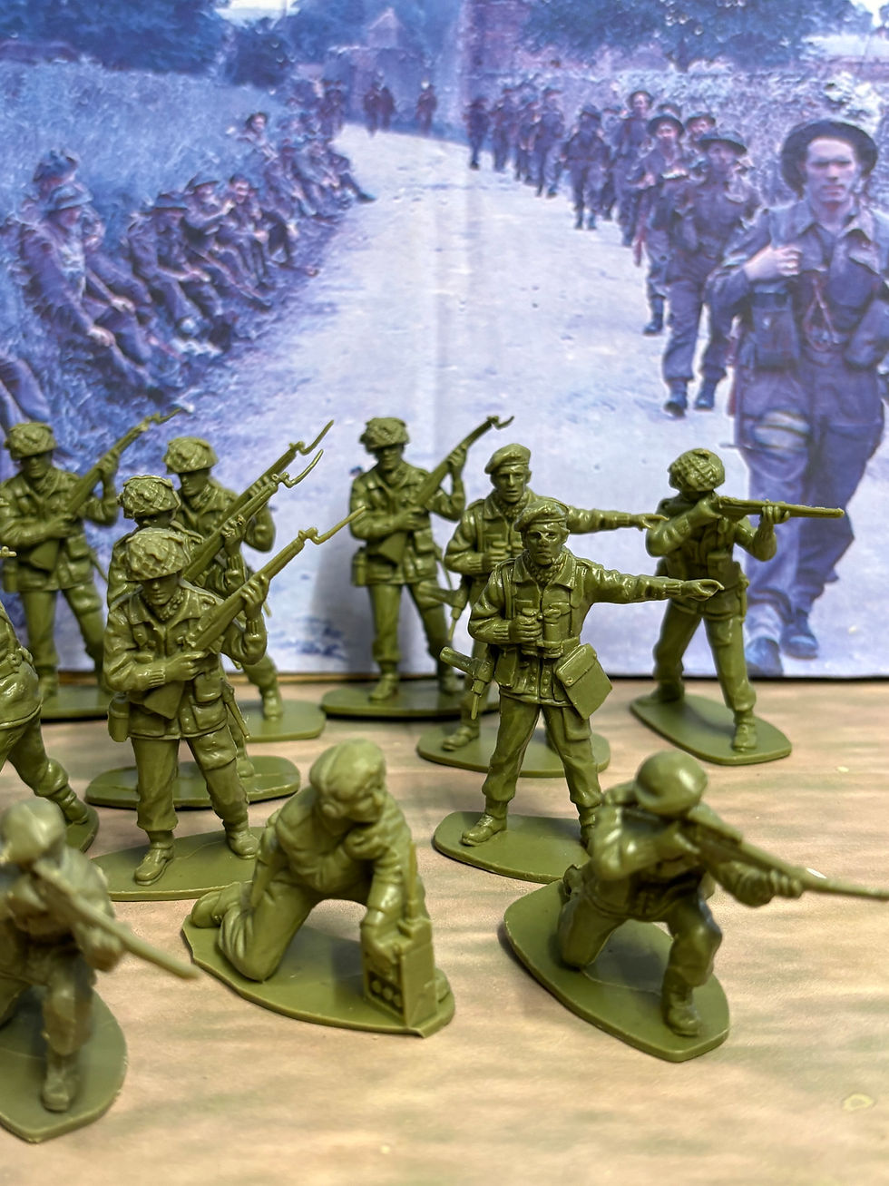 Thumbnail: Airfix British Paratroopers WWII 1/32 Plastic Figures 19