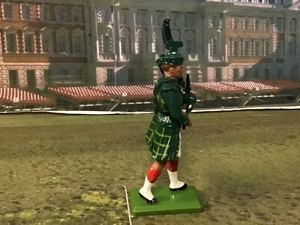 Thumbnail: Britains Ltd. Gordon Highlander Piper  Made in England