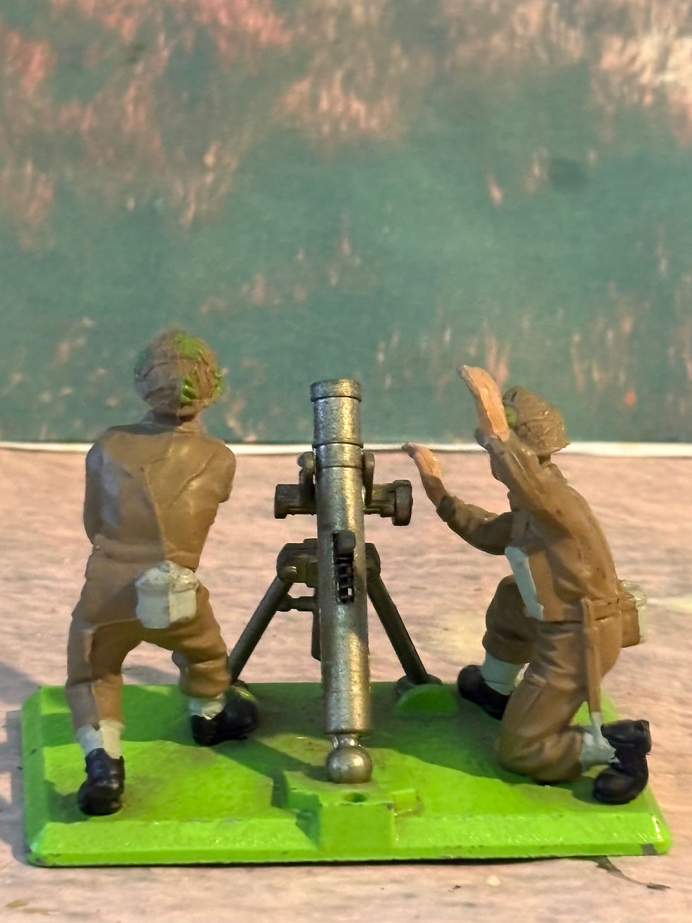 Thumbnail: Britain's Ltd Deetail Plastic British Infantry Mortar and Crew