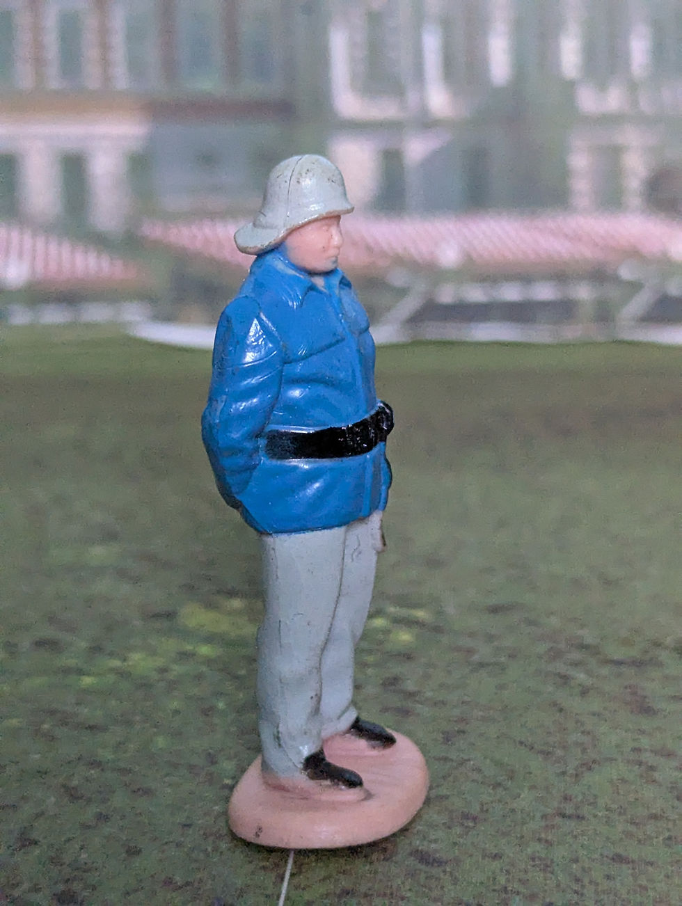 Thumbnail: Presier 1/32 Plastic Figure German Policeman