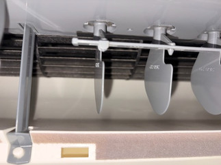 壁掛けエアコンルーバー汚れ 分解洗浄前の状態