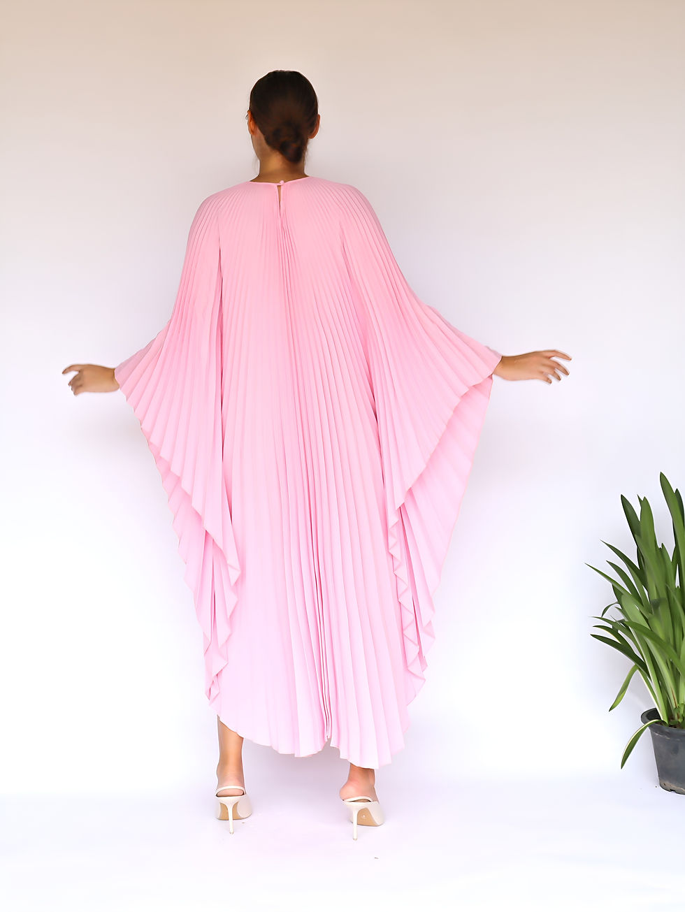 Miniature : Chalk pink kaftan pastel, Dress wedding guest Spring pink caftan