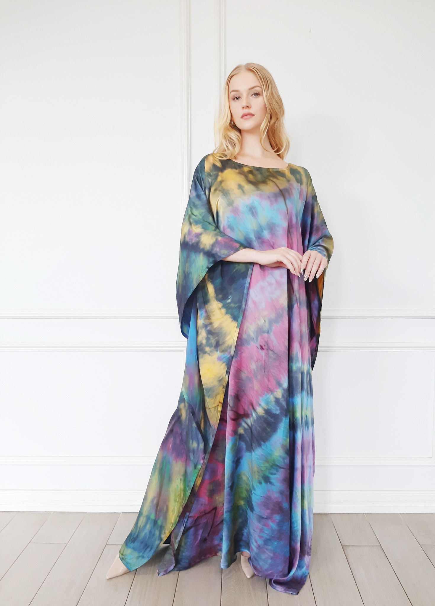 Handmade Tie Dye Kaftan Silk Made in Japan, Limited Edition, Dressing Gown
