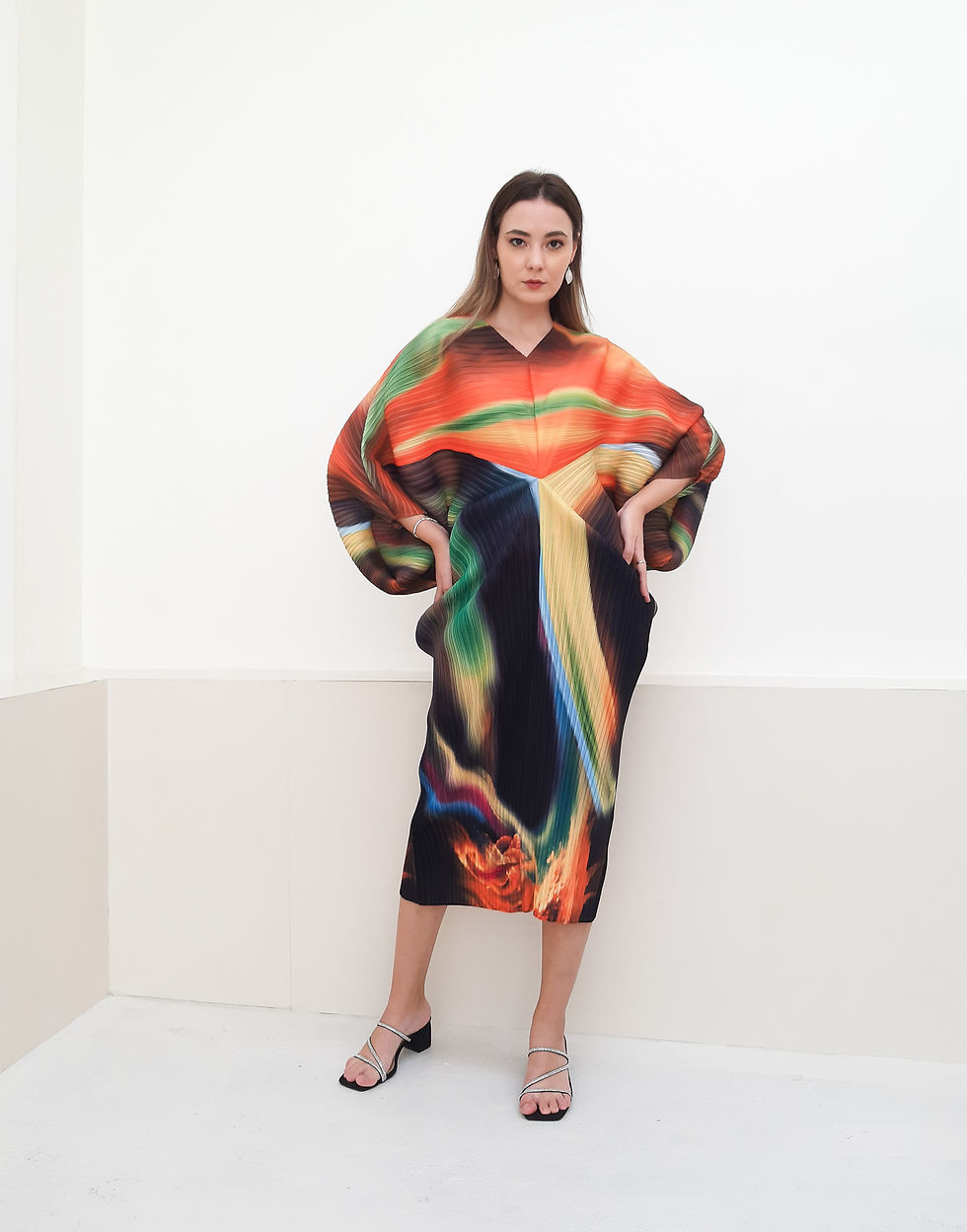 Thumbnail: Vivid Dress Pleated-Beach Wedding Dressing Gown- Party Dress Luxury