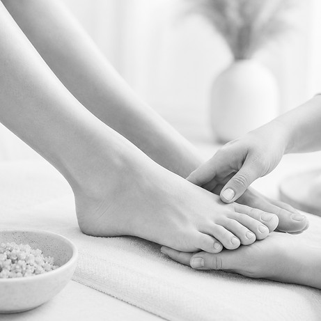 soin pieds KOS PARIS_edited.jpg
