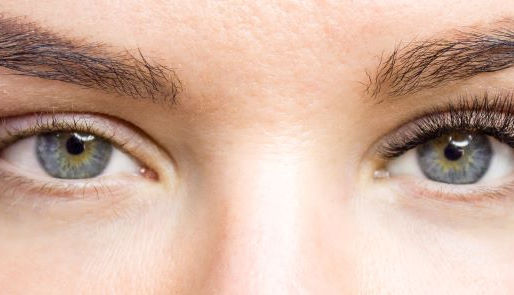 Lash lift and lash extensions comparison