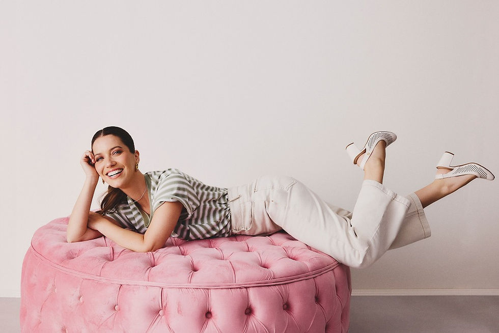 Como atriz e mãe, Nathalia Dill reconhece a importância de sapatos confortáveis na rotina (Foto: Ivan Erick)