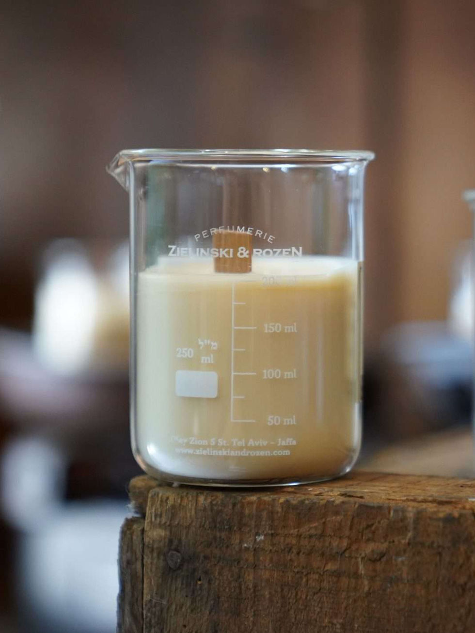 נר עבודת יד ריחני