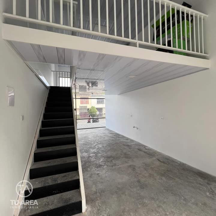 Miniatura: LOCAL EN ALQUILER