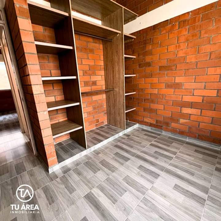 Miniatura: 🔹SE ALQUILA CASA🔹📍SANTA LAURA– CARTAGO

