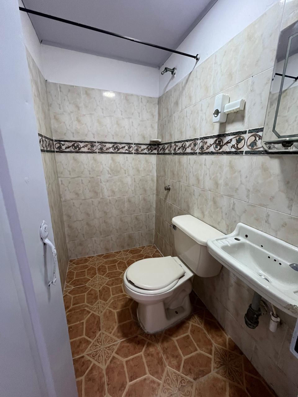 Miniatura: 🔹️SE ALQUILA APARTAMENTO🔹️
📍 DEPARTAMENTAL -CARTAGO VALLE
PASAJE 14C # 6-08

