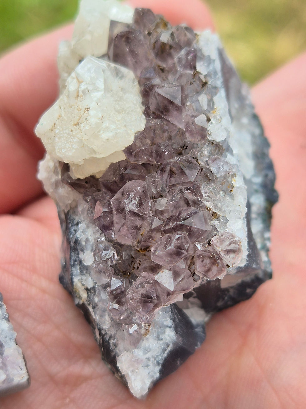 Thumbnail: Small Hight Grade Amethyst Clusters