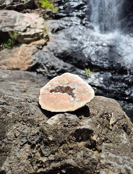 Australian crystal thunder egg on Mt Tambourine