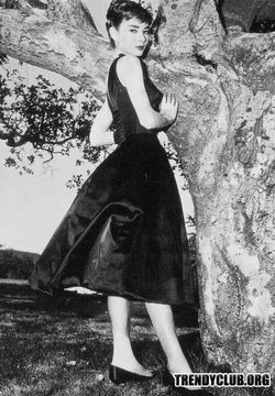 Hepburn_Sabrina706.jpg