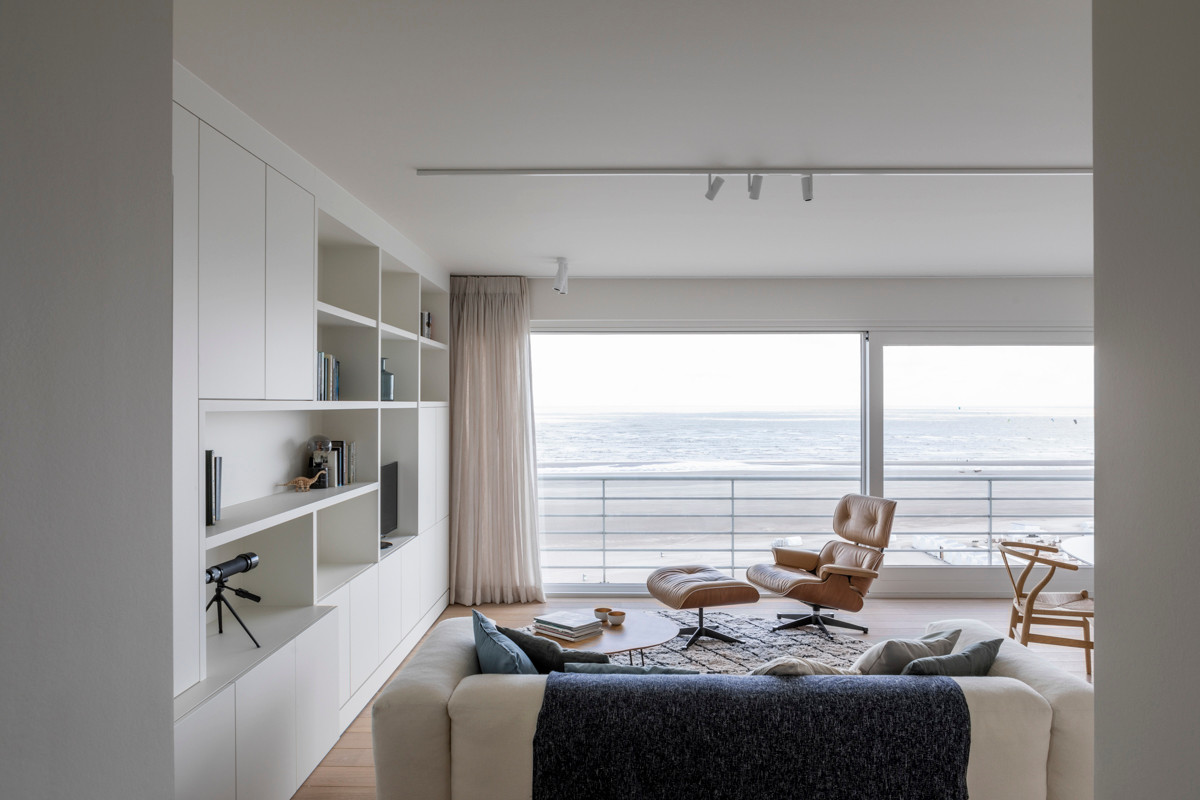 Belgian Coast | master interior