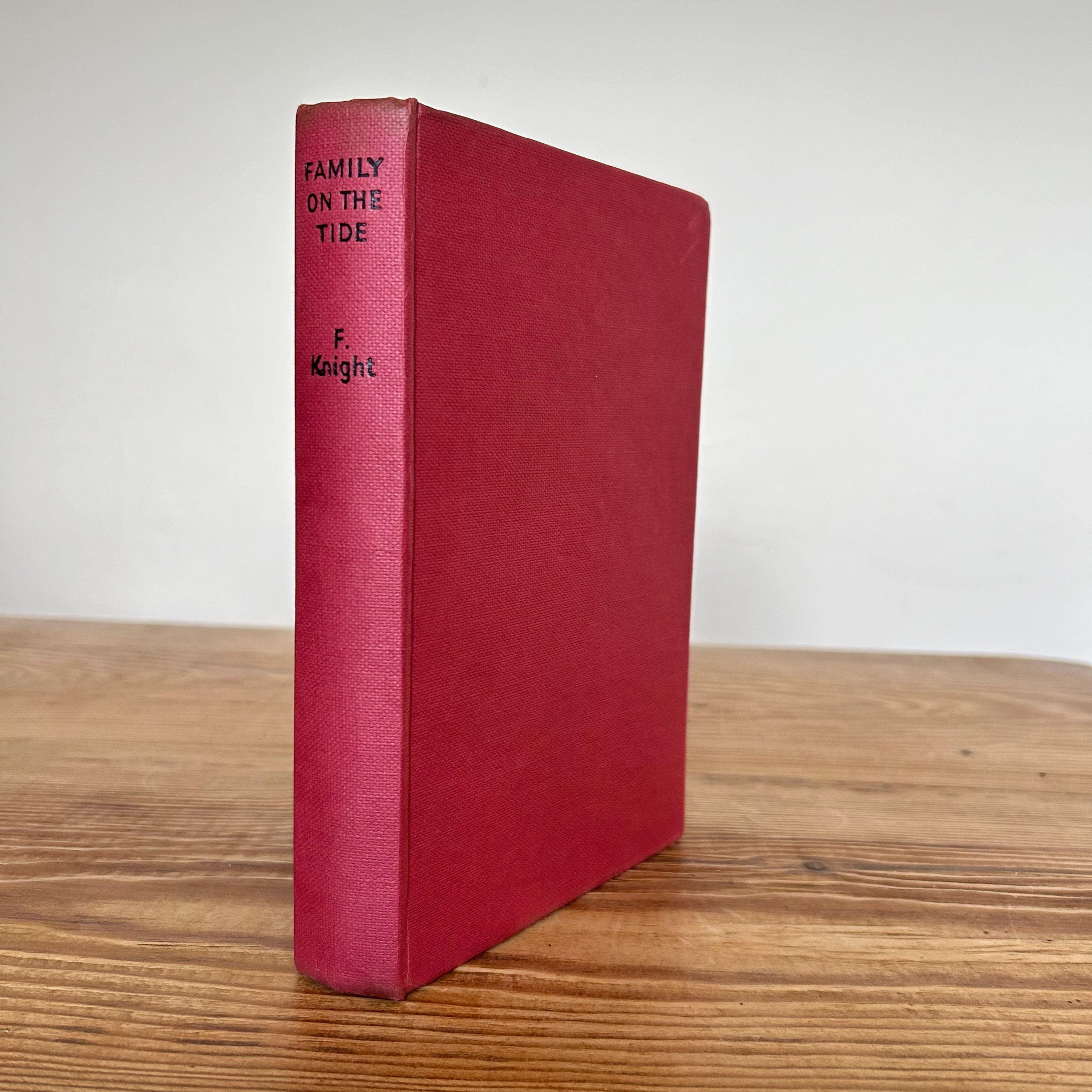 Family on the Tide by Frank Knight (undated) Childrens Book Club Illustrated