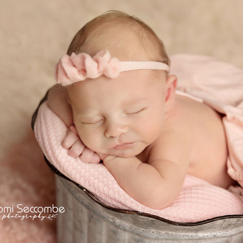 Aaliyah's- Newborn And Bump Session