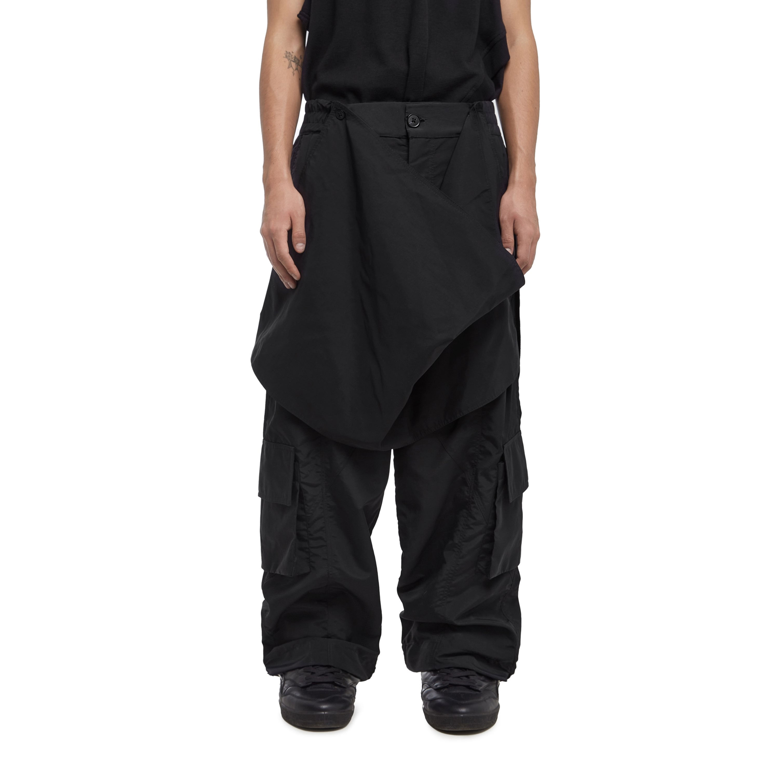 PANTALÓN CARGO WIDE FIT NEGRO