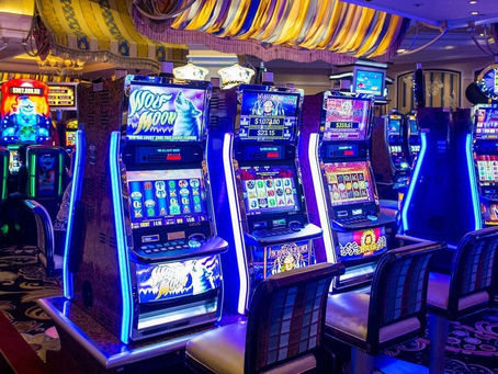 Should You Play Slots Online Or At Land Based Casinos