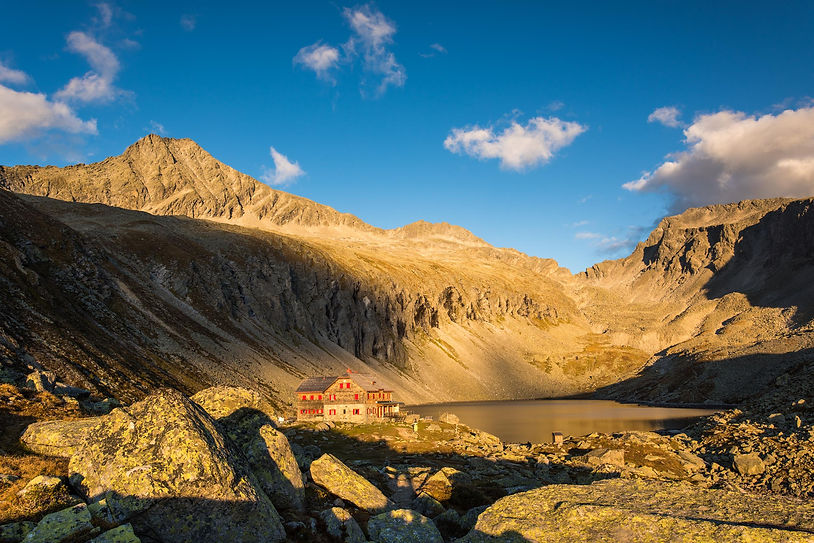 eine-wanderung-zum-arthur-von-schmid-haus-ist-empfehlenswert.jpeg