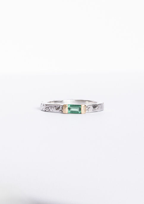 stack bagues émeraude grenat, set bagues artisanales, bagues empilables or argent