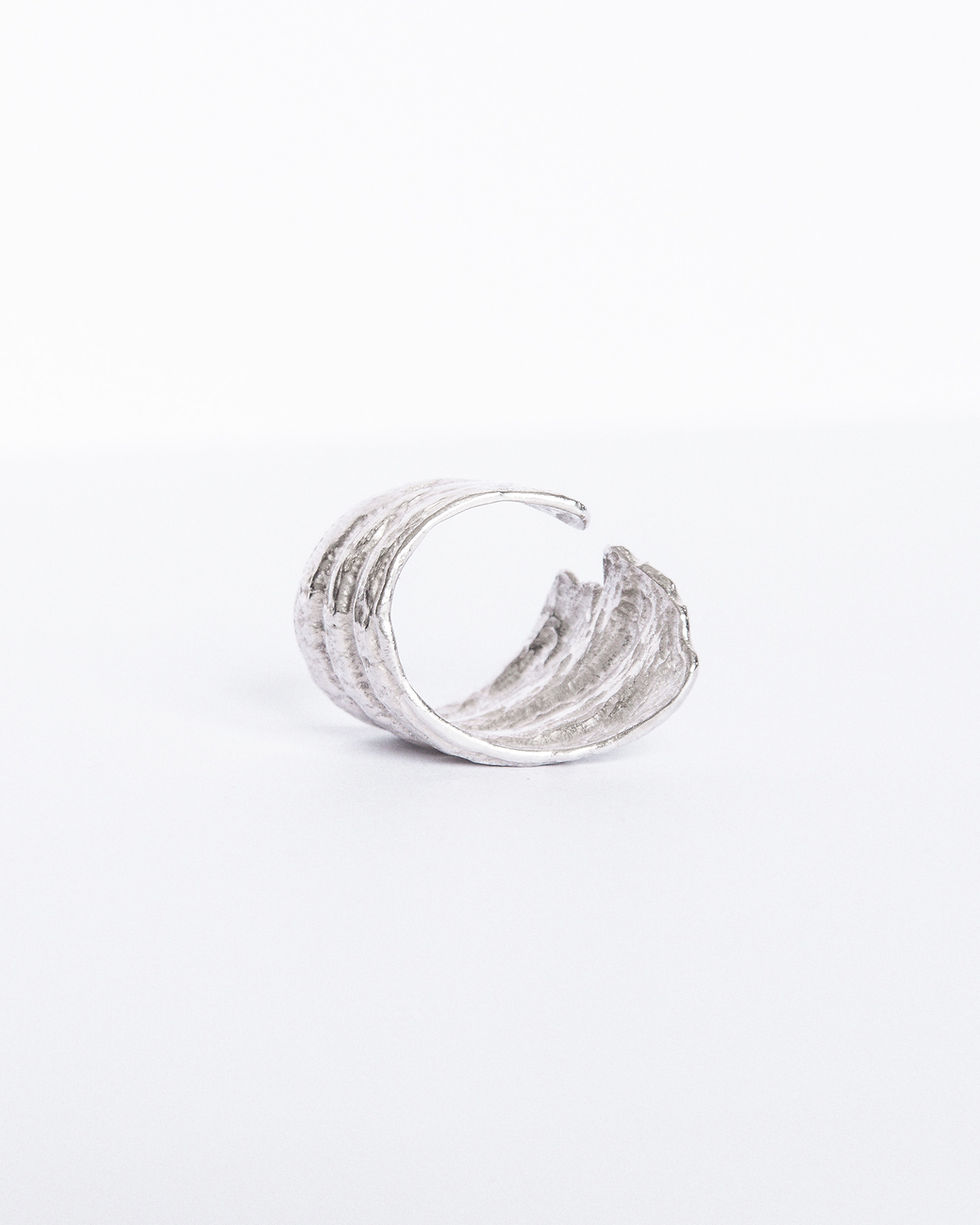Bijou bague argent ajourée, design coquillage