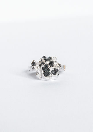 Bague argent brute avec fragment de quartz naturel