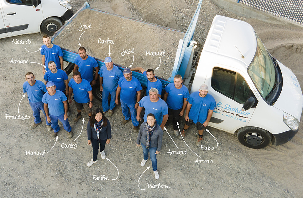 PHOTO GROUPE AVEC LES NOMS.jpg