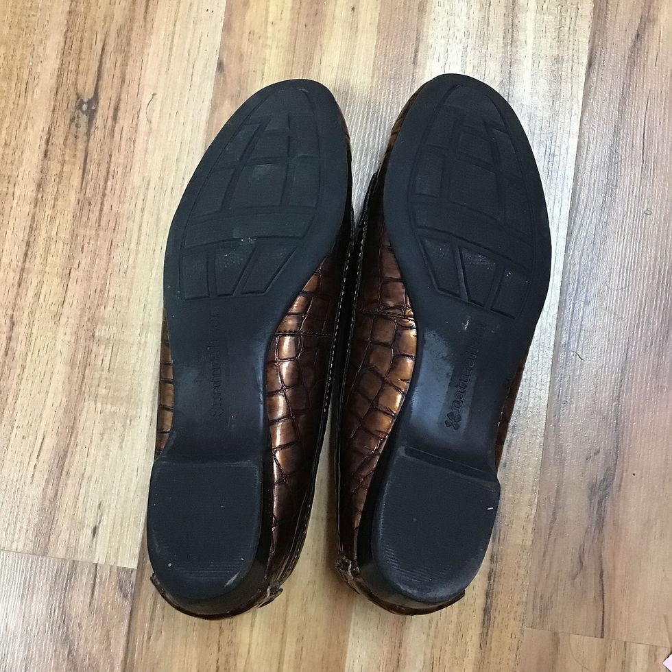 Thumbnail: Naturalizer brown shoes with buckle