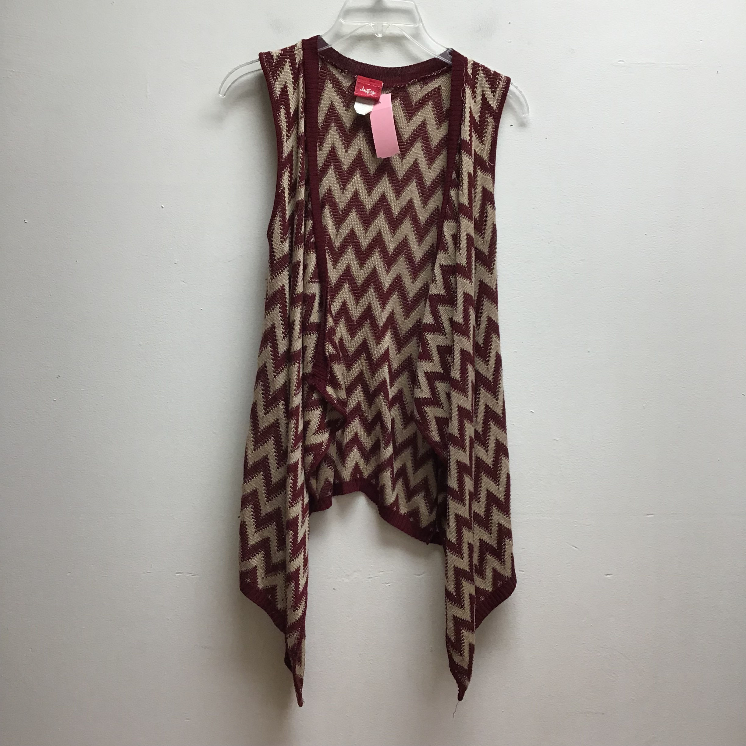 Daytrip burgundy & tan vest