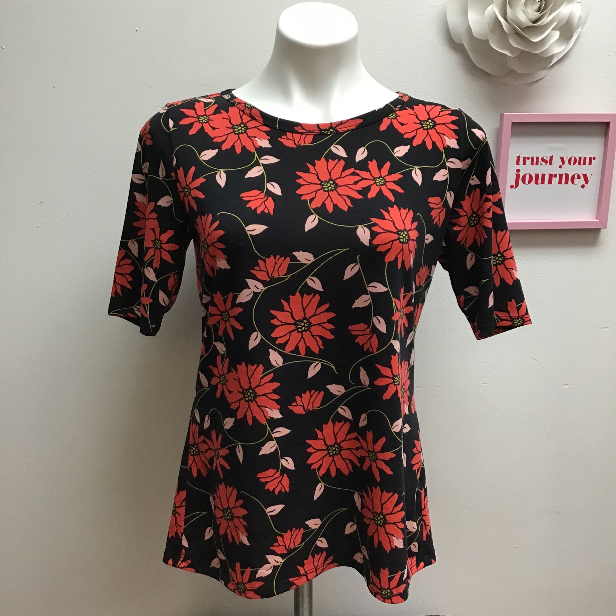 Lularoe Floral Top Size M