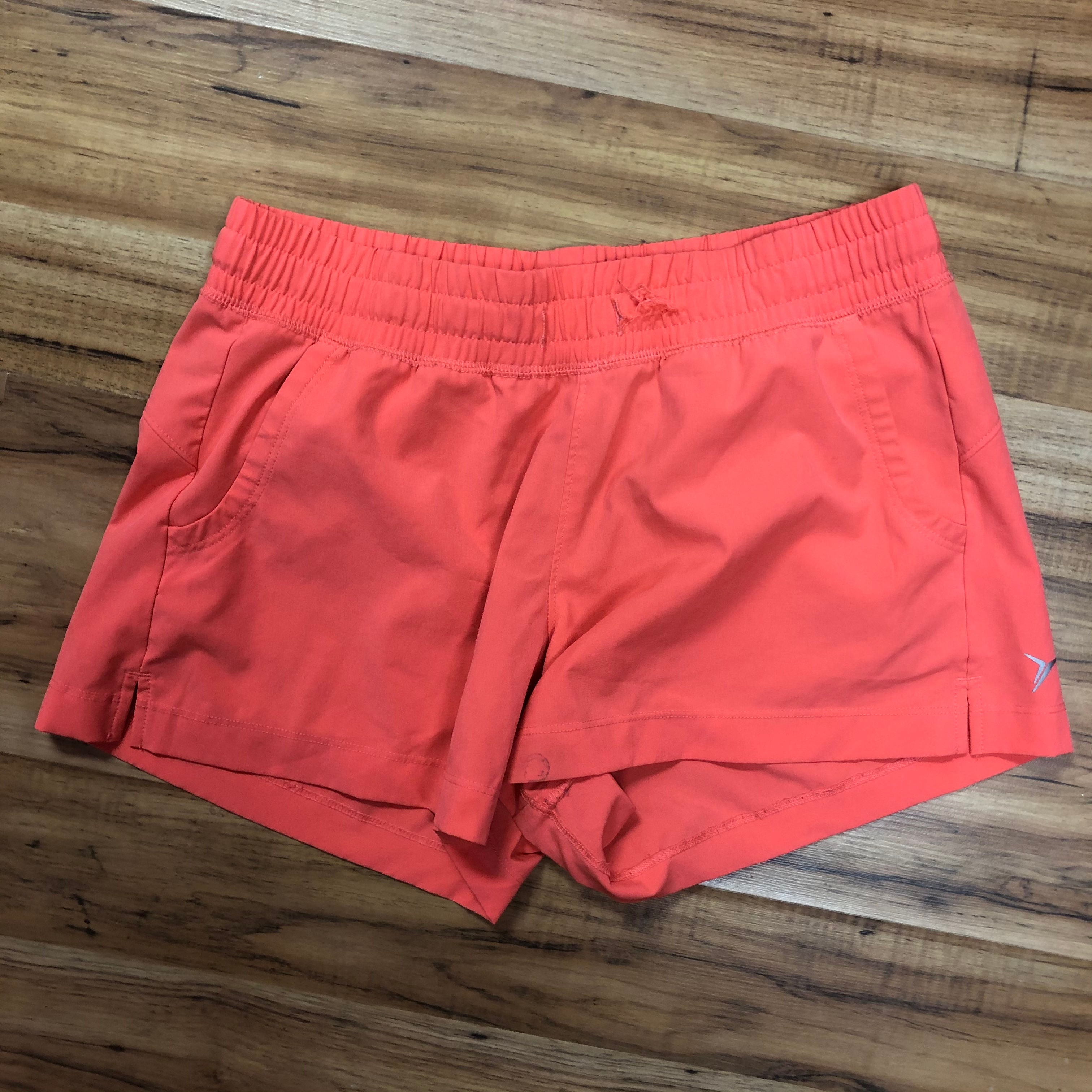 Coral athletic shorts