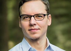 13 (1) - glasses, professional.JPEG