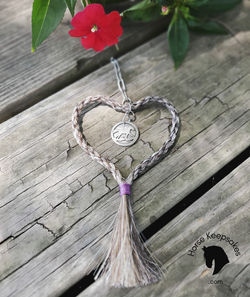 Braided horsehair heart horsekeepsakes.com 