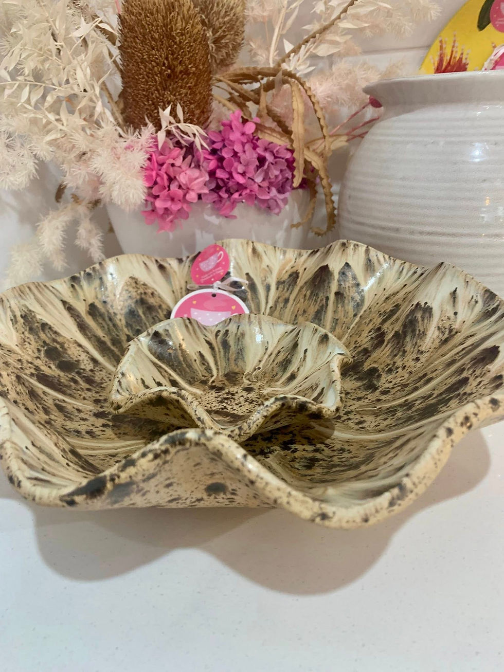 Thumbnail: Sandstone Large Wavy Chip'N'Dip Bowl