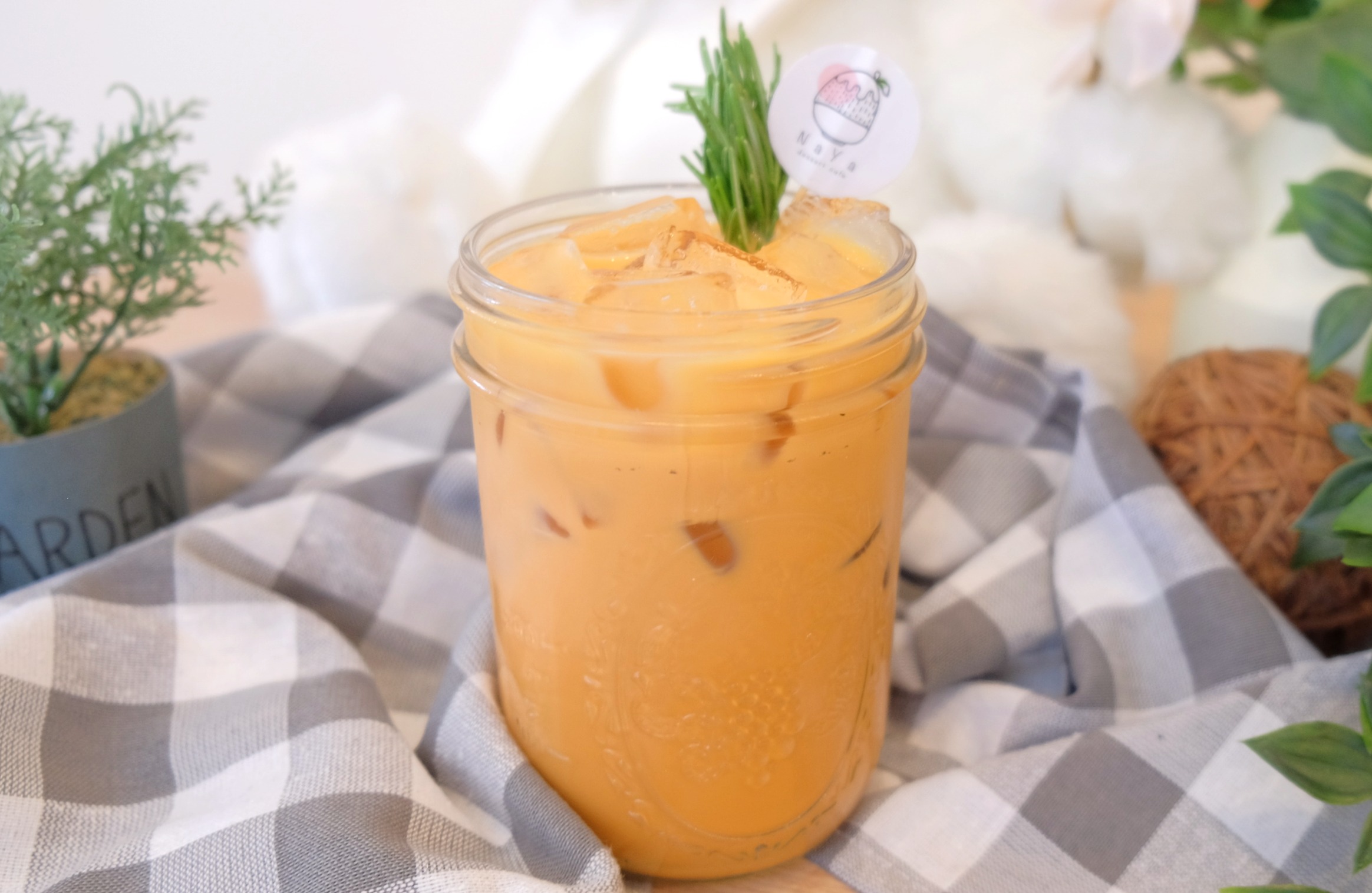 Ice Thai Tea Latte