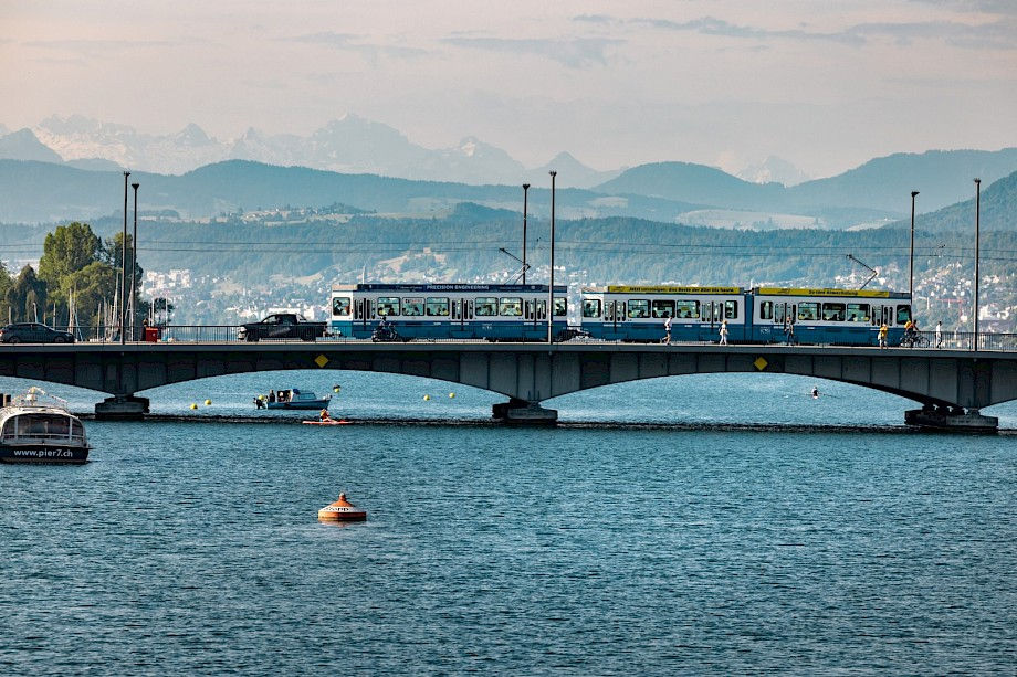 zurich-_quaibrucke.920x0.jpg