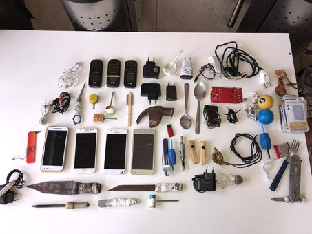 PM apreende celulares e armas artesanais no Presídio de Santa Cruz do Capibaribe