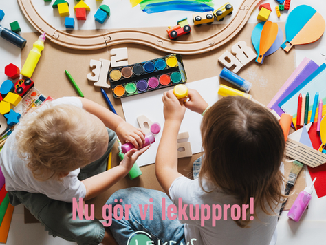 Två barn som leker och med en text som uppmanar att nu gör vi lekuppror