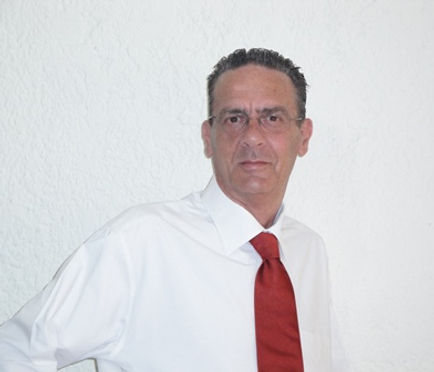 Mi nombre es Ettore Avanzini, vivo en Manizales desde el año 2011. Soy profesor de italiano nativo. Aprenda Italiano en corto tiempo. Para aquellas personas que quieran aprender rápidamente este idioma, totalmente personalizado y en su domicilio.