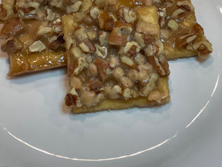 PECAN TOFFEE CRACKERS