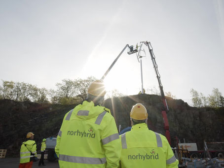 Team Norhybrid in the sunset