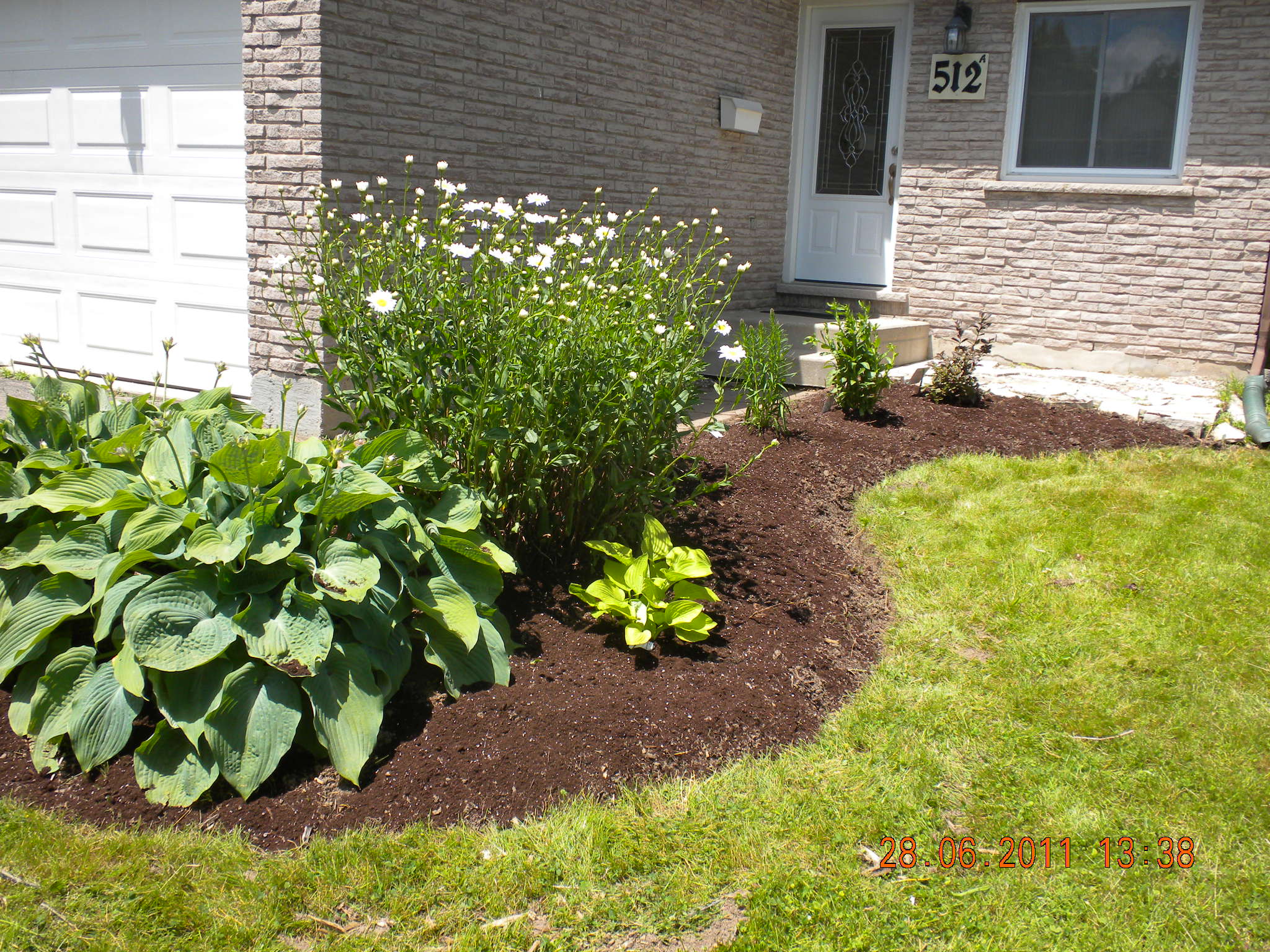 Lawns of Distinction Lawn Care, Lawn Maintenance Kitchener Waterloo