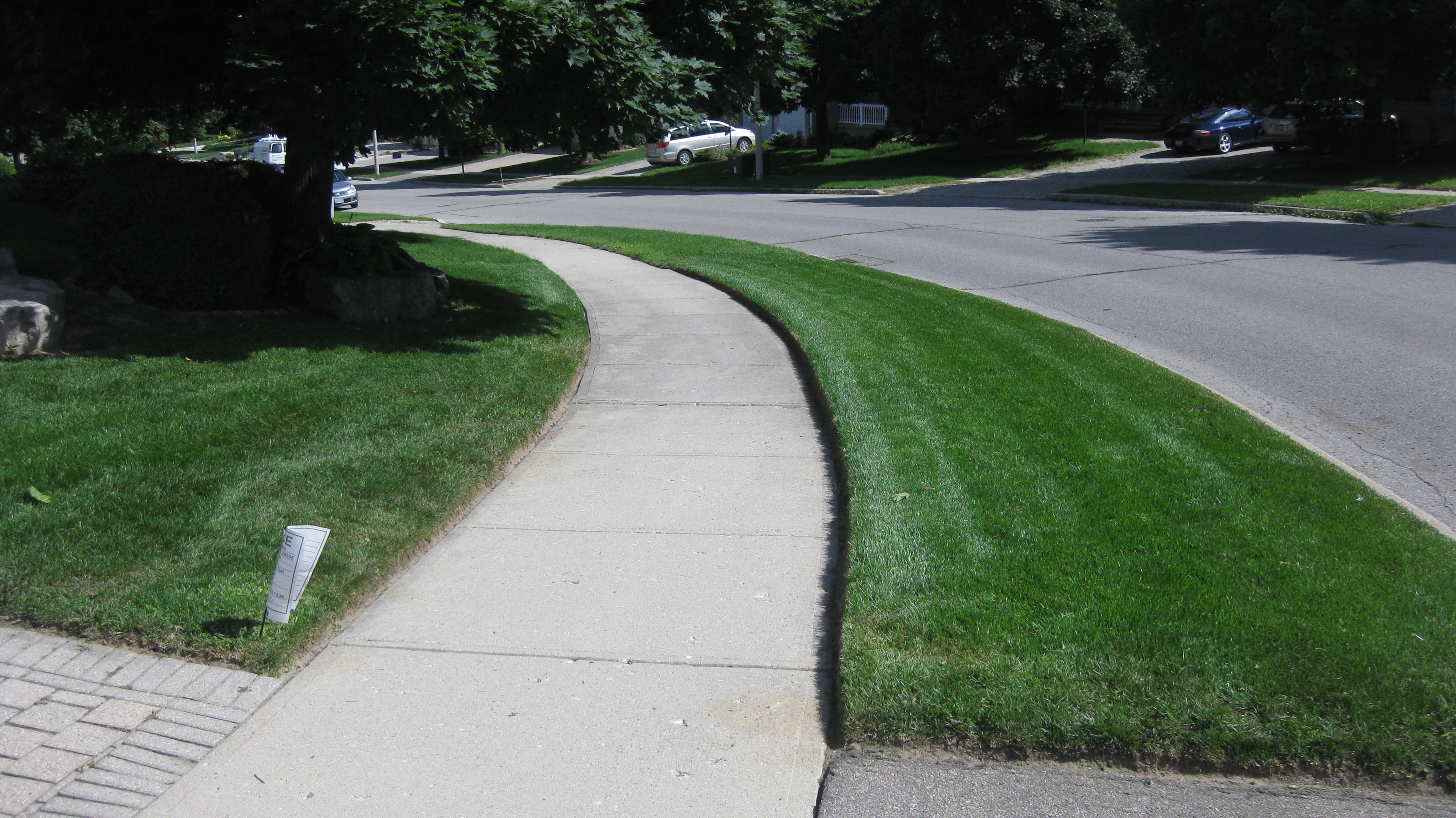 Lawns of Distinction Lawn Care, Lawn Maintenance Kitchener Waterloo