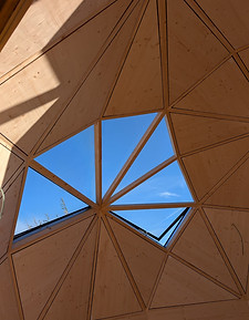 Vision Dome Room 6m Innenraum Fenster Close up.jpeg