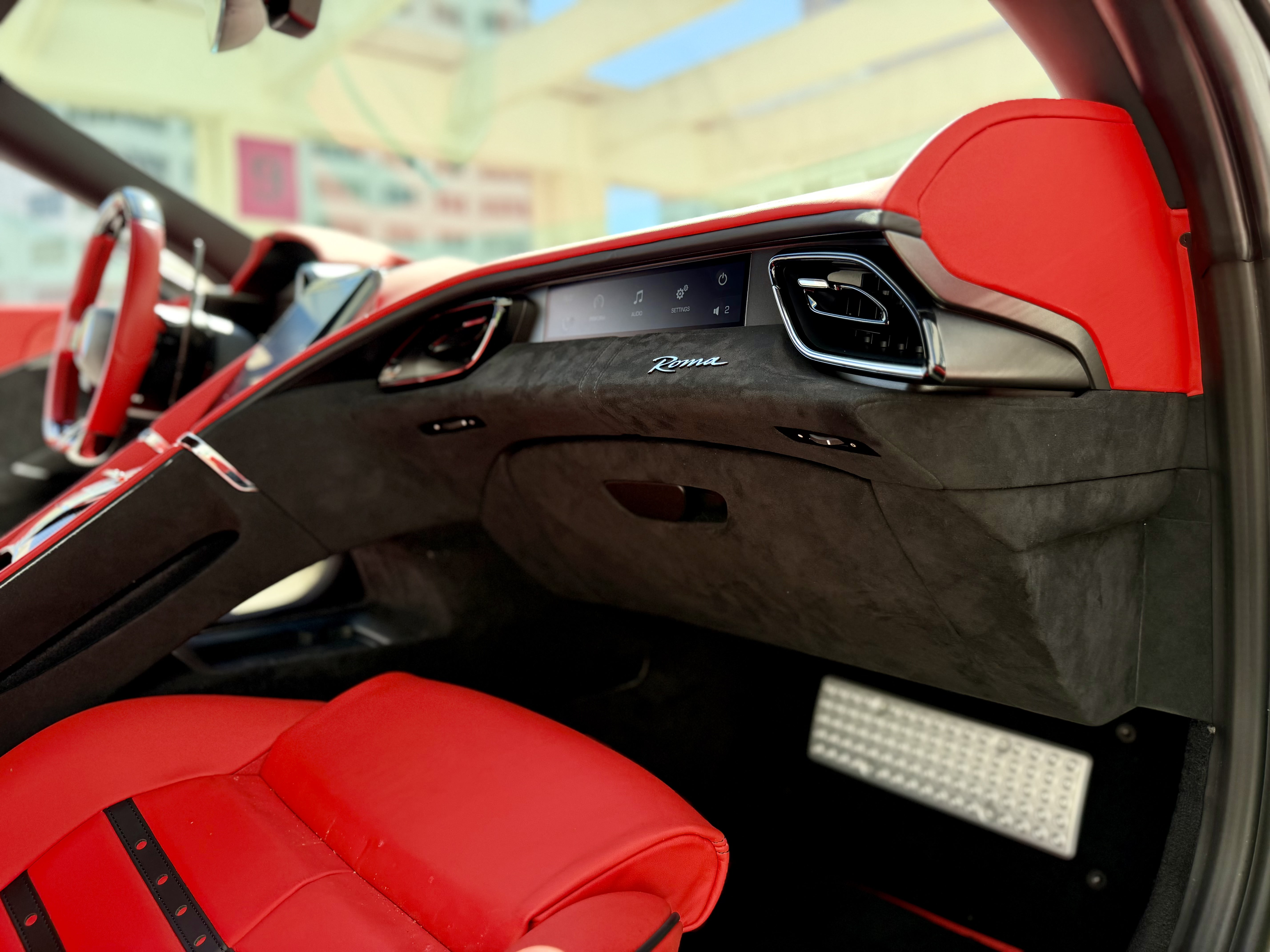 Ferrari Roma, view 3